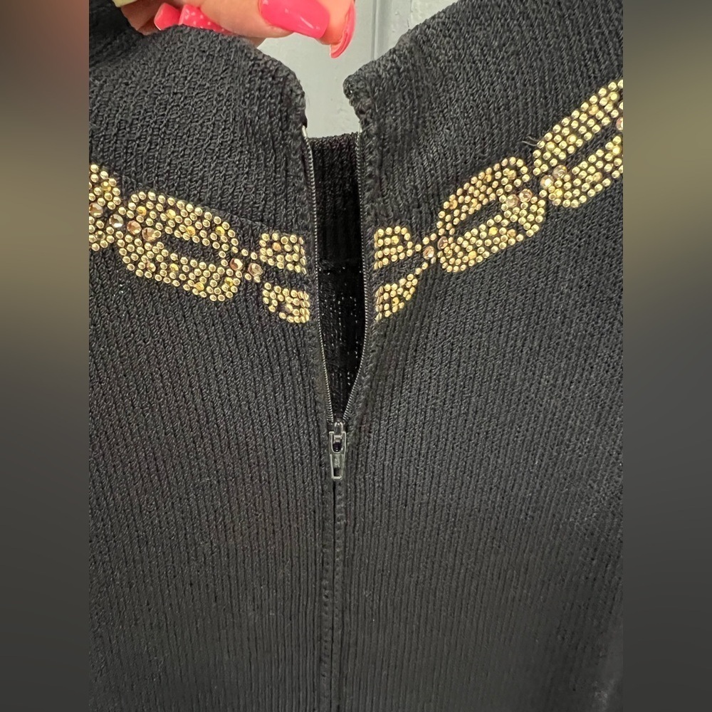 St. JOHN Evening dress with beading sz 10 Beautiful ๐ค perfect condition! - Picture 9 of 16